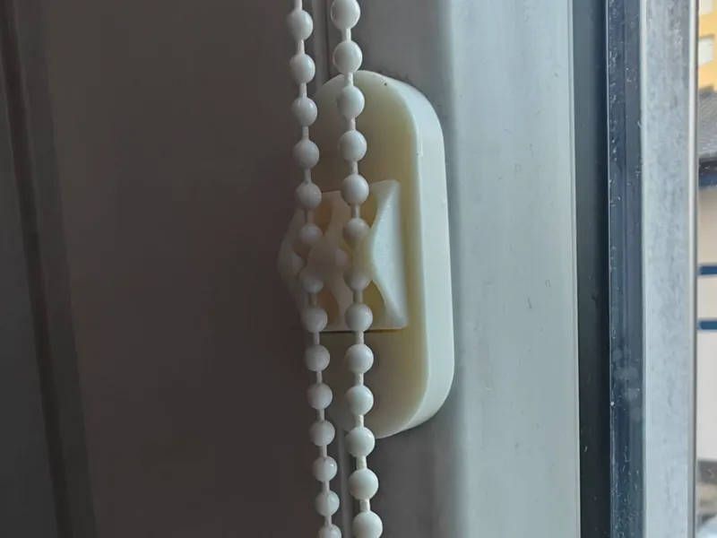 jalousie chain holder