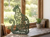 Chat décoratif à motifs floraux — photo 1