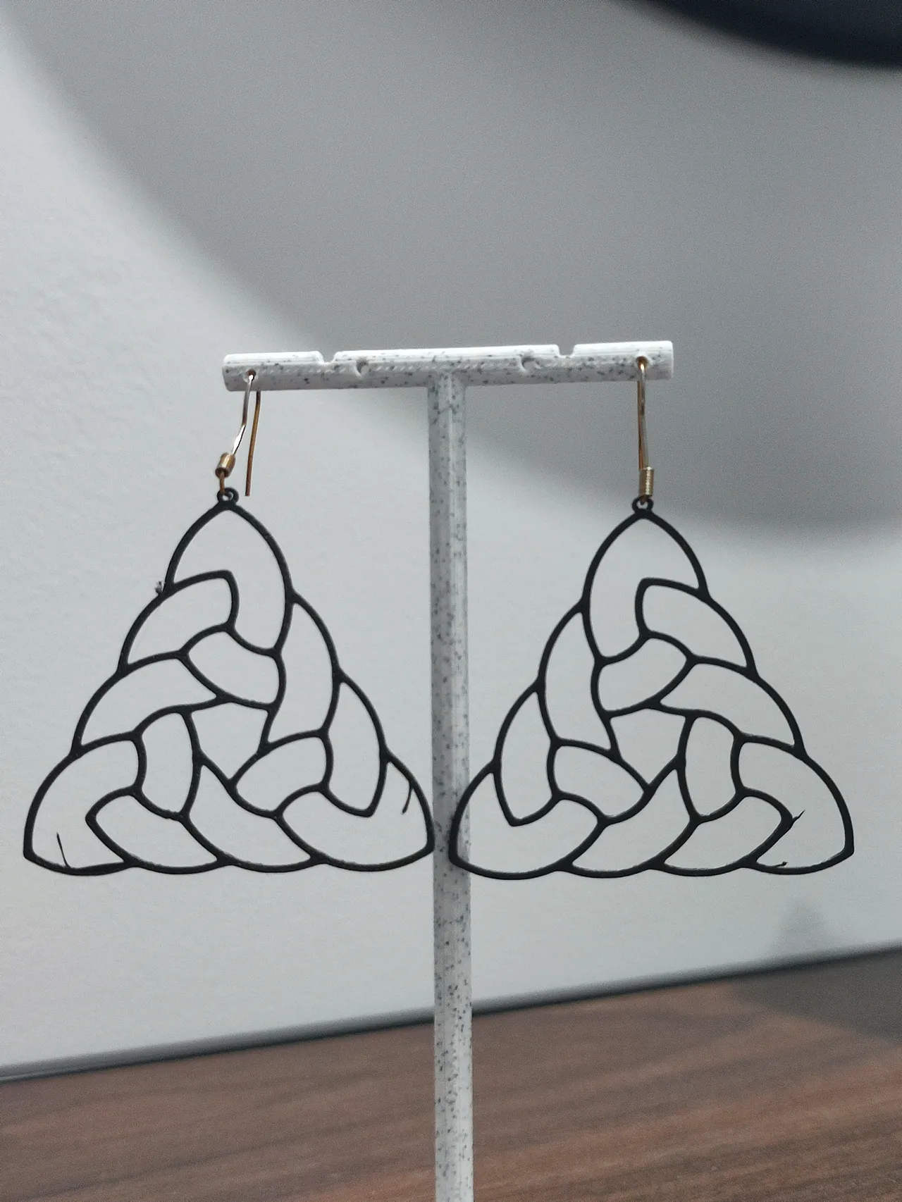 Aretes Triquetra Mística view 3