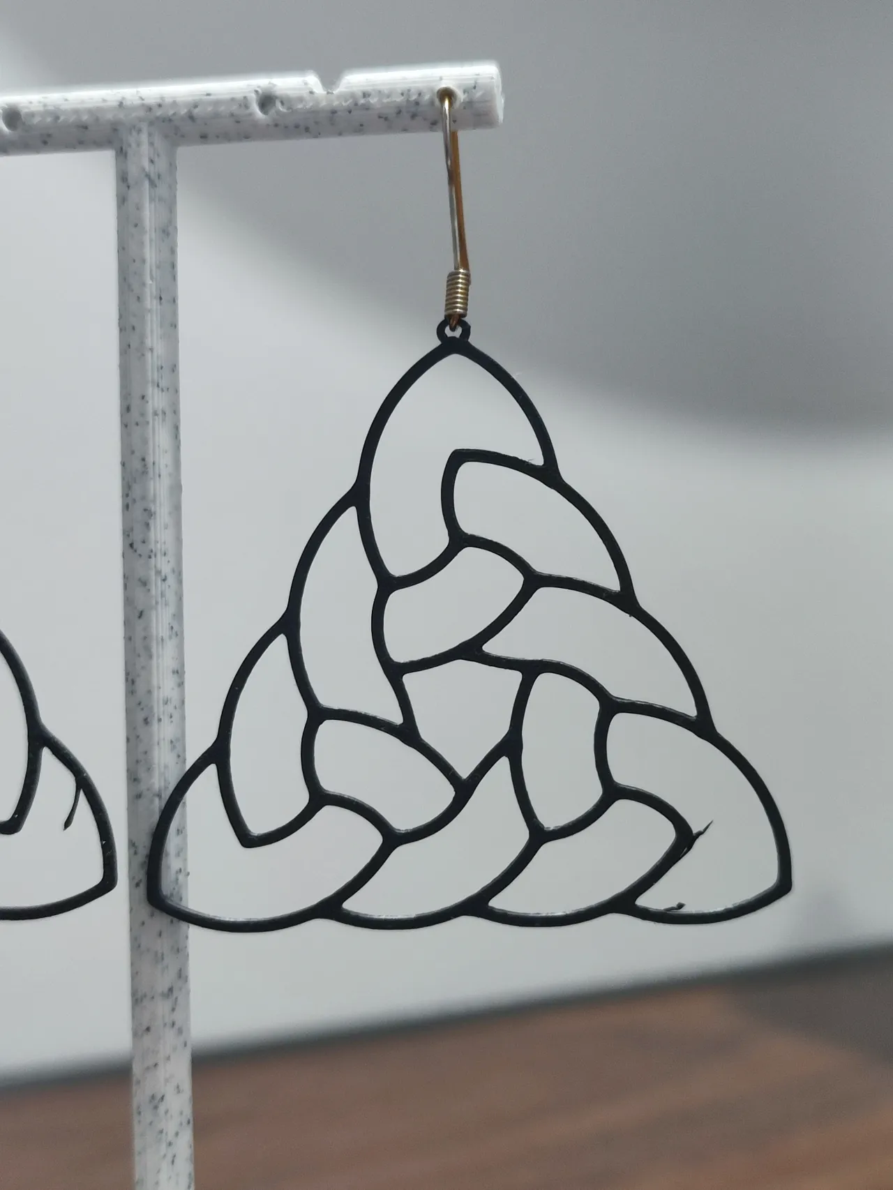 Aretes Triquetra Mística view 4