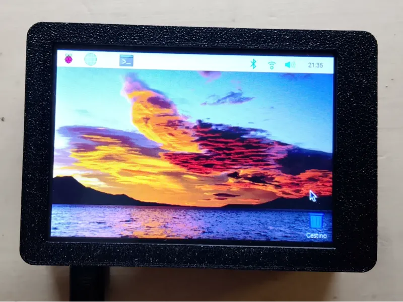 Case Raspberry pi 3 b+ con display 3,5"