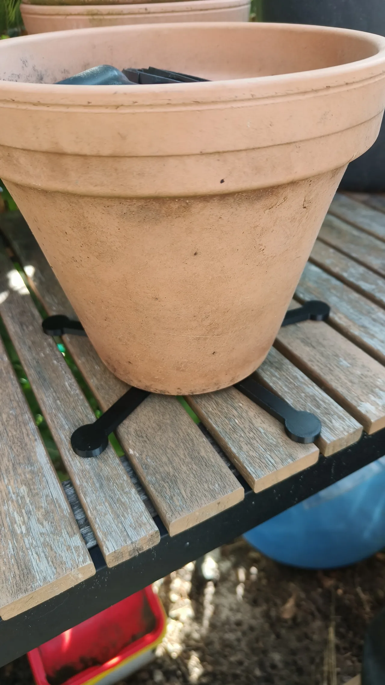 Pot risers / floor protectors. Three types view 4