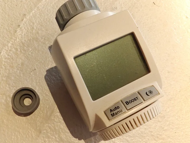 Reinforcement insert for eQ-3 MAX thermostat