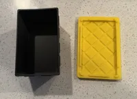 Mini Tote and Lid on One Plate