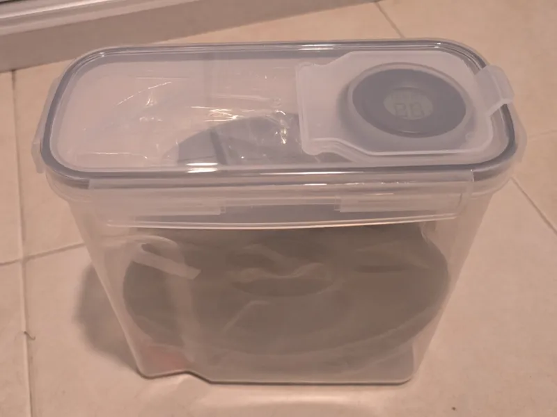 Round Hygrometer Adapter/Holder for Cameo Box