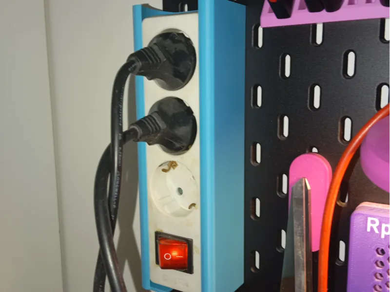 Skadis swe powerstrip holder (EU?)