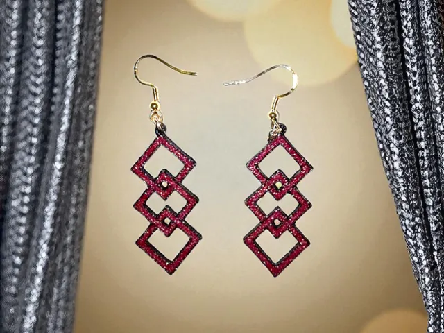 Intertwined diamonds earrings
