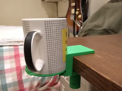 simple and effective cup holder, doesn't fall