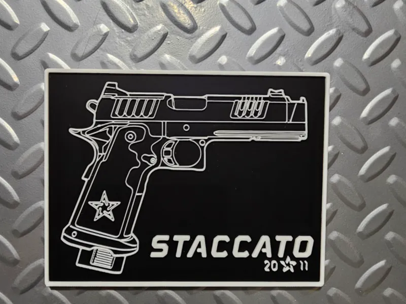 Staccato sign magnet
