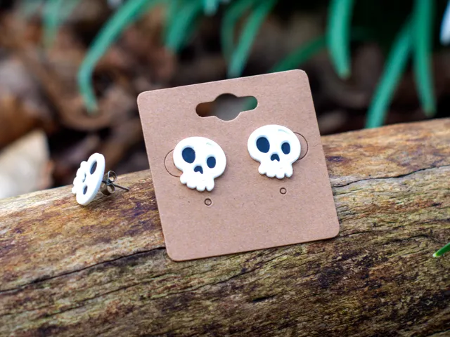 Spooky Skull - Stud Earring