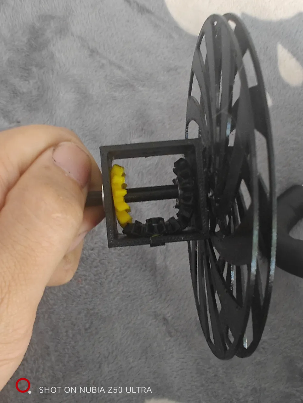 Rotating Visual Illusion Toy - Free 3D Print Model - MakerWorld