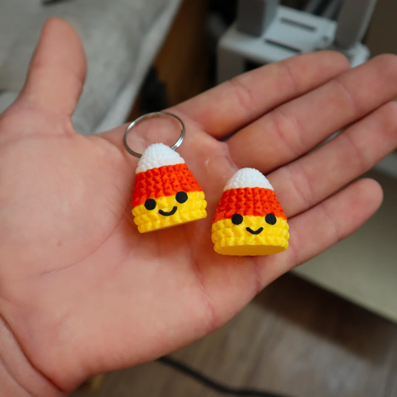 knitted halloween keychains view 3