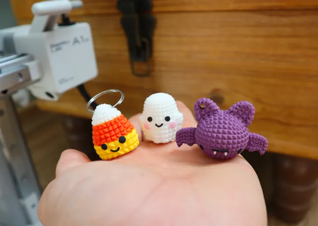 knitted halloween keychains