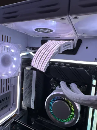 Lian Li Strimmer GPU RGB on EZDIY-FAB CPU Cable Adapter