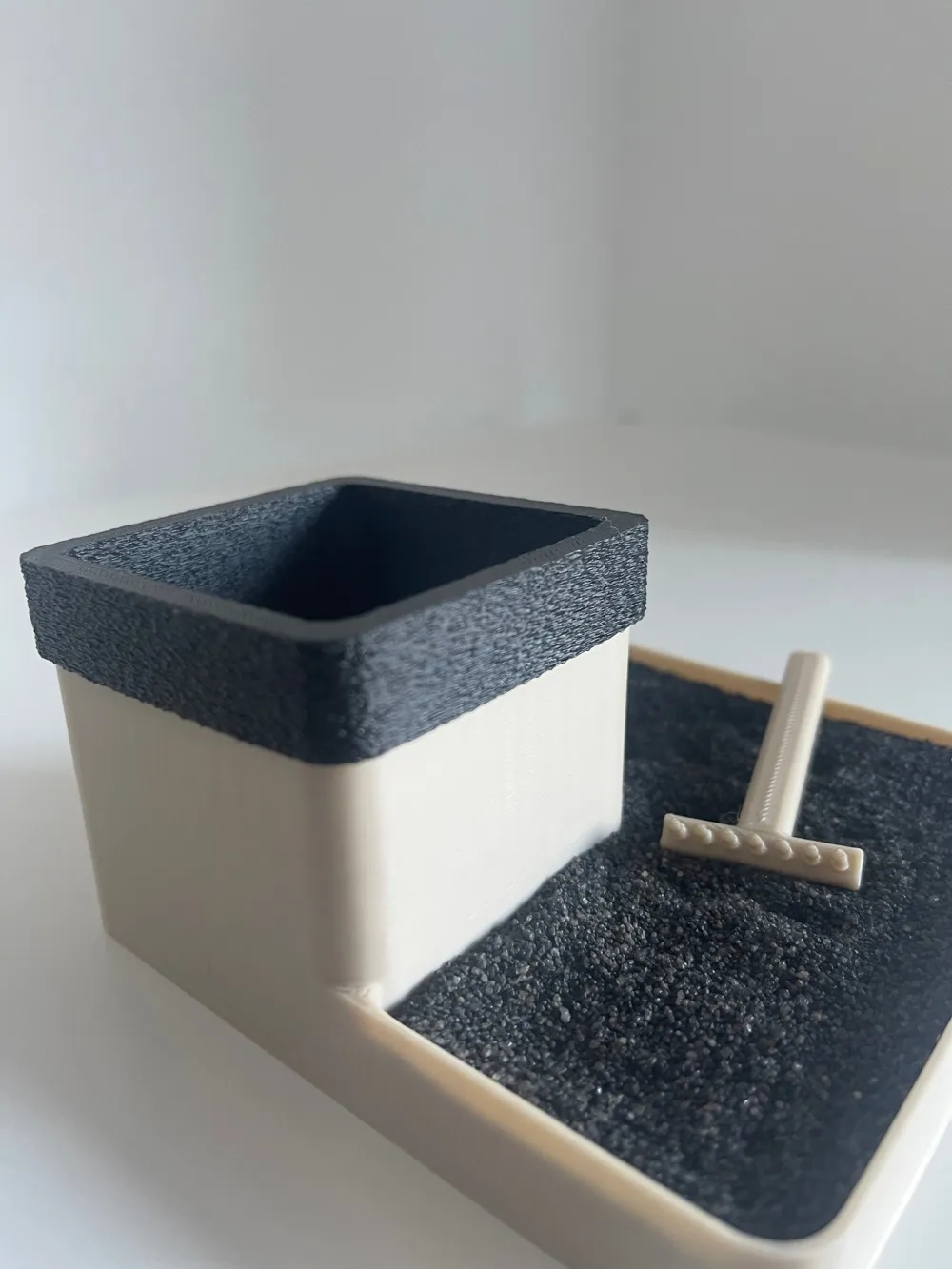 Self Watering Plant Pot Desktop Garden by Pigeon 3D Prints - MakerWorld