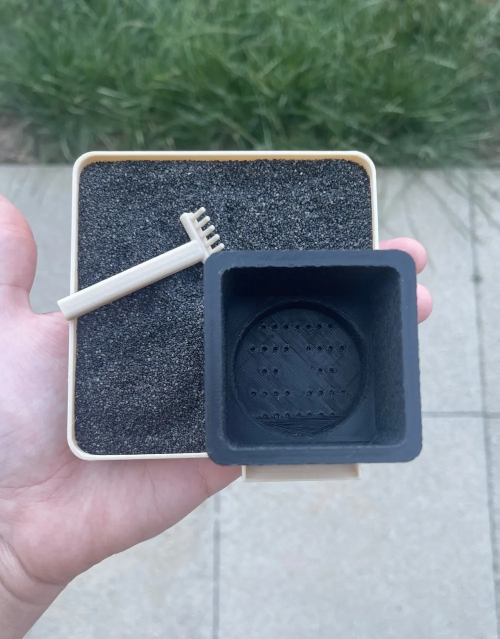 Self Watering Plant Pot Desktop Garden by Pigeon 3D Prints - MakerWorld