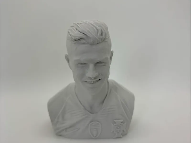 Ronaldo statue