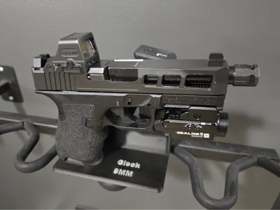 Glock & 3 Mag Display Stand 