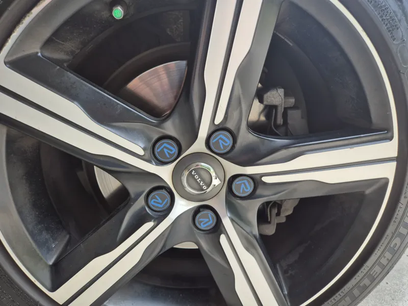 Wheel cap