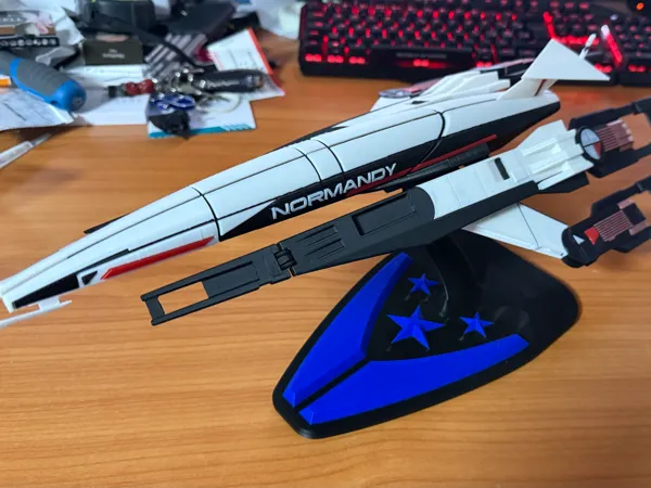 https://makerworld.bblmw.com/makerworld/model/USea04f008358144/design/2025-05-12_7612bca9e84118.jpg