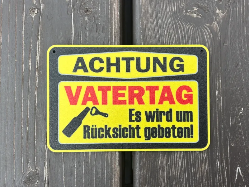 Achtung Vatertag Bier - Deko Anhänger Wallart