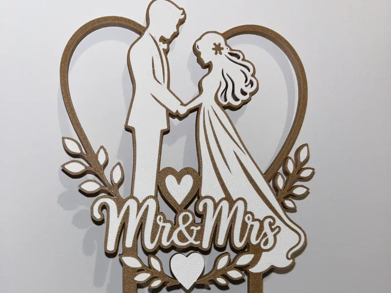 Mr&Mrs wedding topper