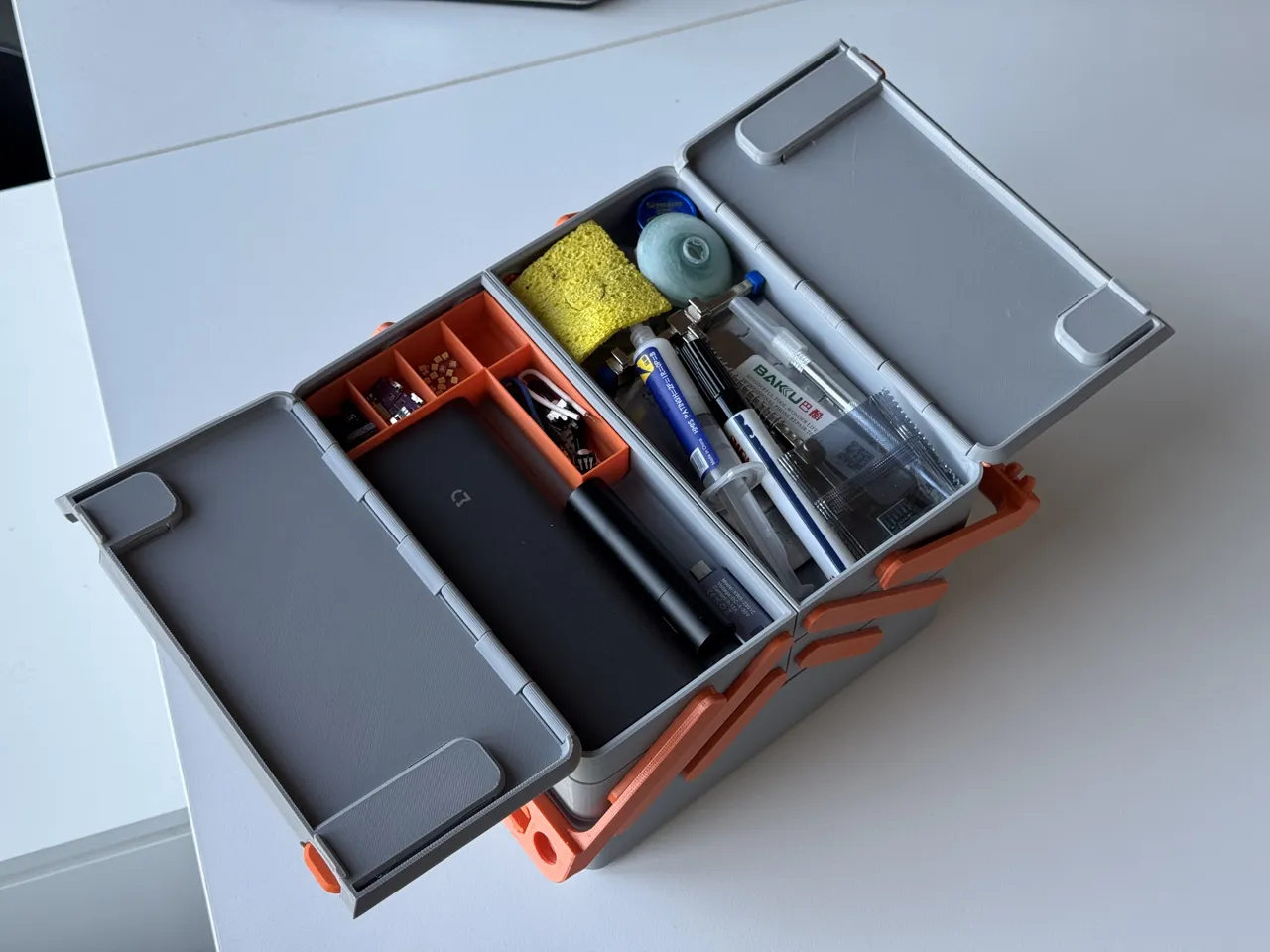 Cantilever tool box (Parametric) view 4