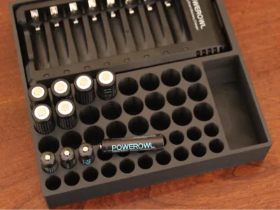 PowerOwl Charger 8pcs AA/AAA Organizer