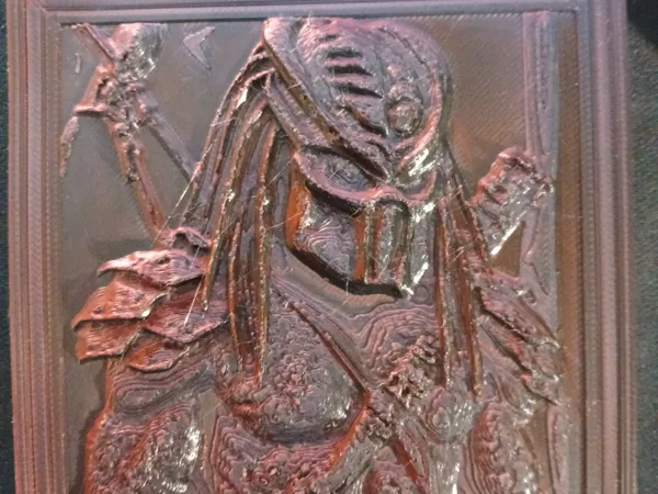 Relief tête de Predator