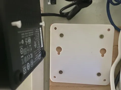 Intel Nuc VESA and wall mount with screws