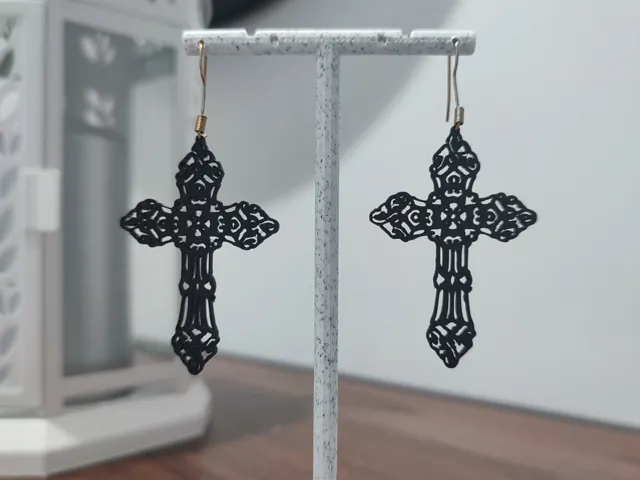 Aretes Cruz Gótica Ornamental