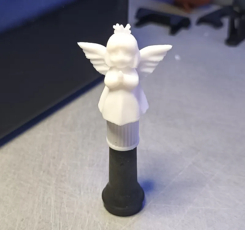 Angel valva cap for tire