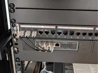OpenRack 1U - Davuaz 2.5G Ethernet Switch
