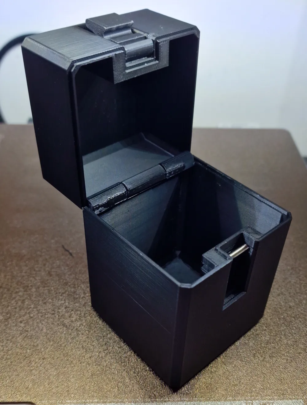 Box case hidden hinges M3x25 .STEP - Free 3D Print Model - MakerWorld