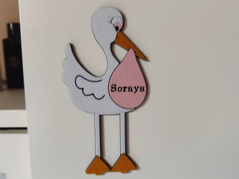 Cegonha com Saco de Bebé – Nome Editável