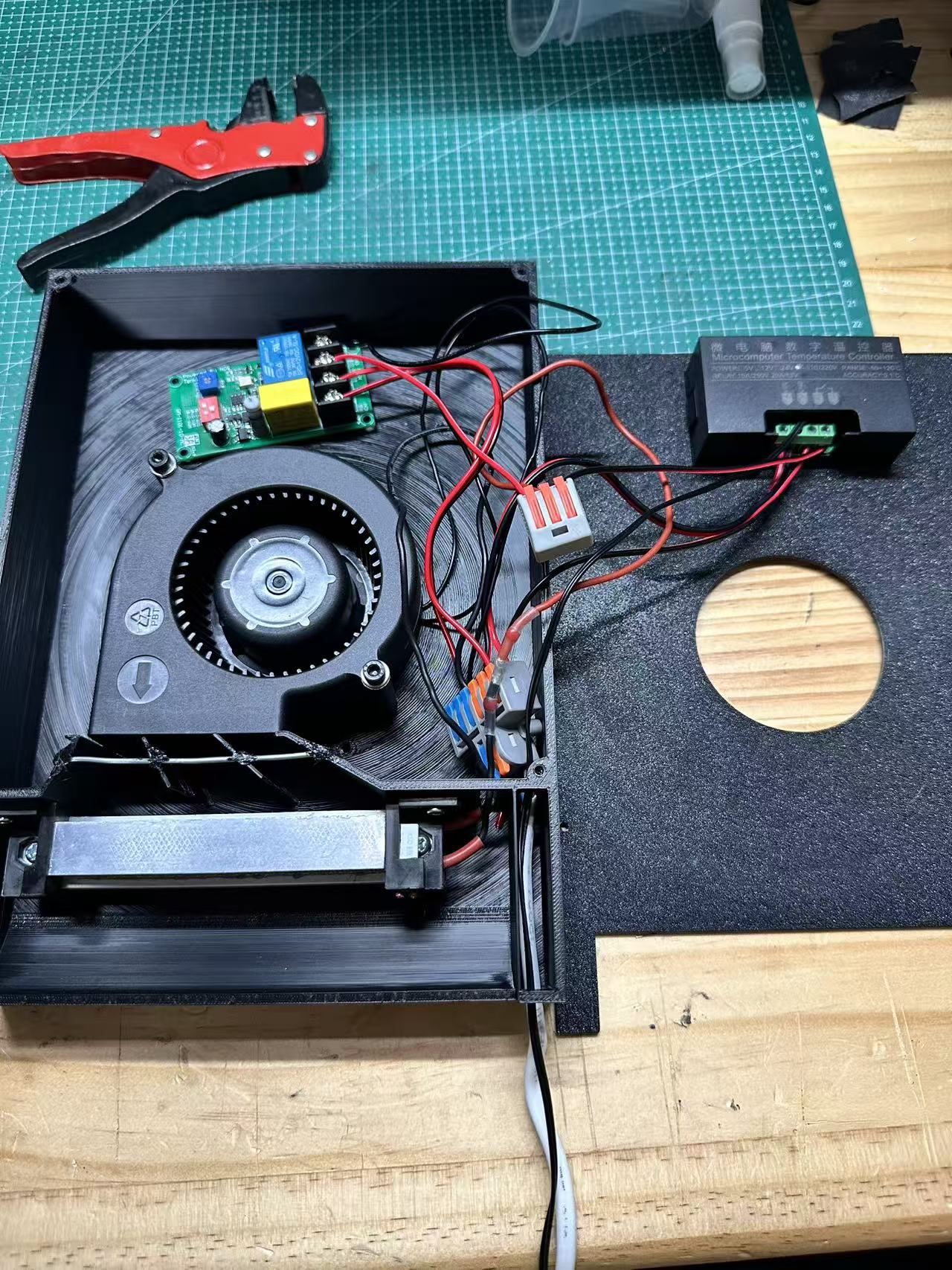Miniatura 1 do modelo 3D P2S主动仓温加热器