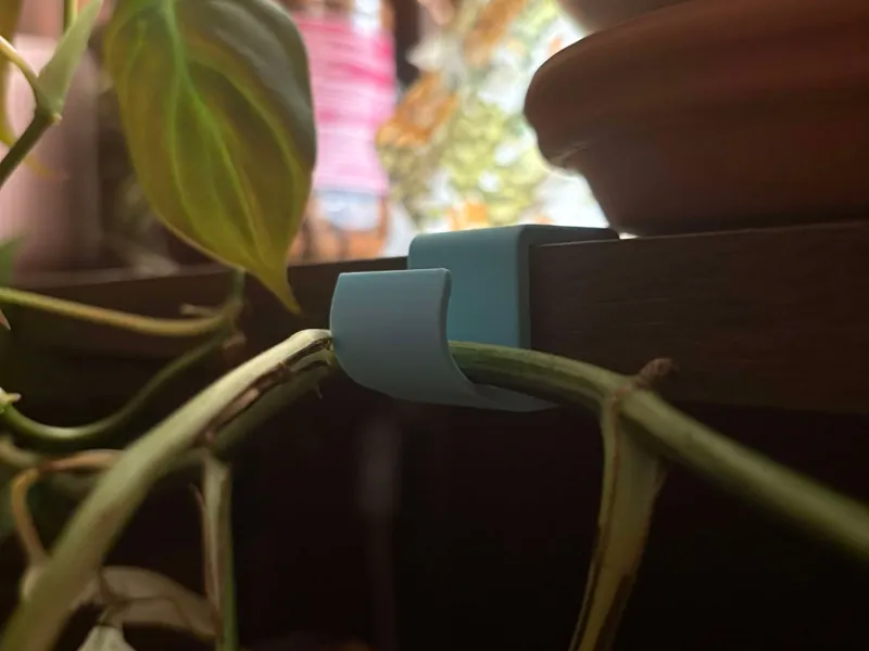 No-Drill Hook for 19mm Shelves
