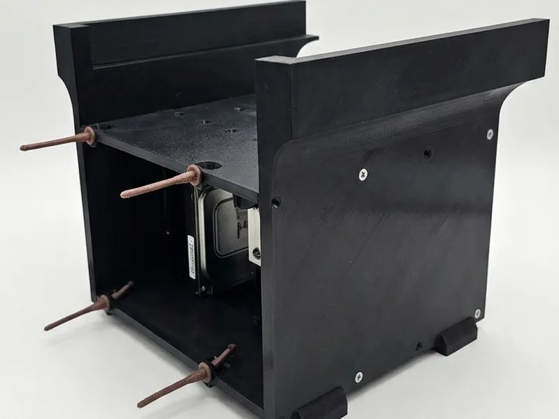 Nas Case 4 bay 