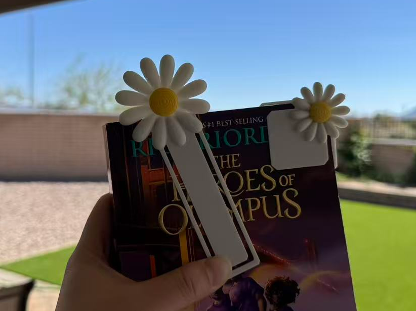 Spring Daisy Flower Bookmark
