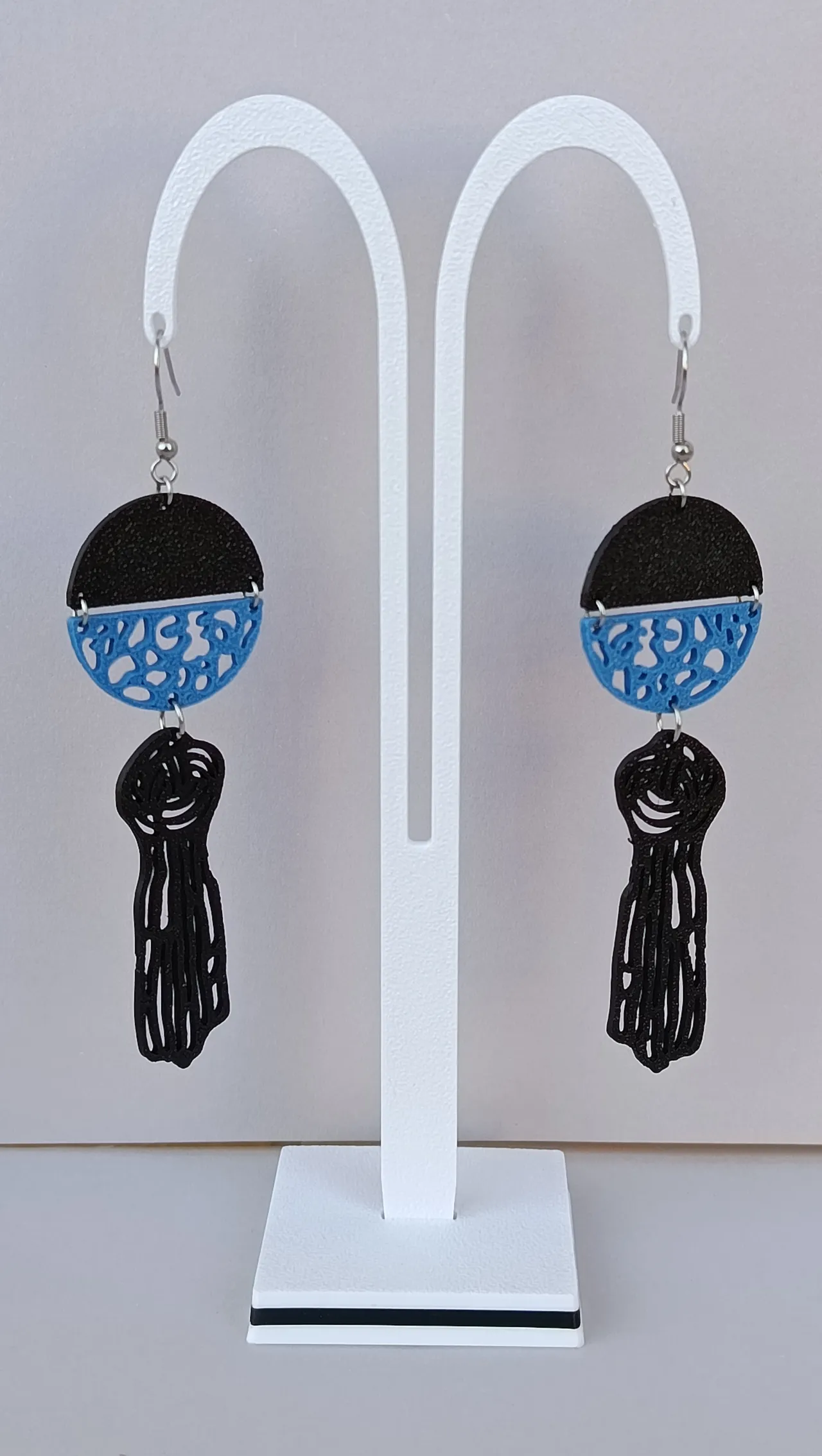 TIE EARRINGS view 4