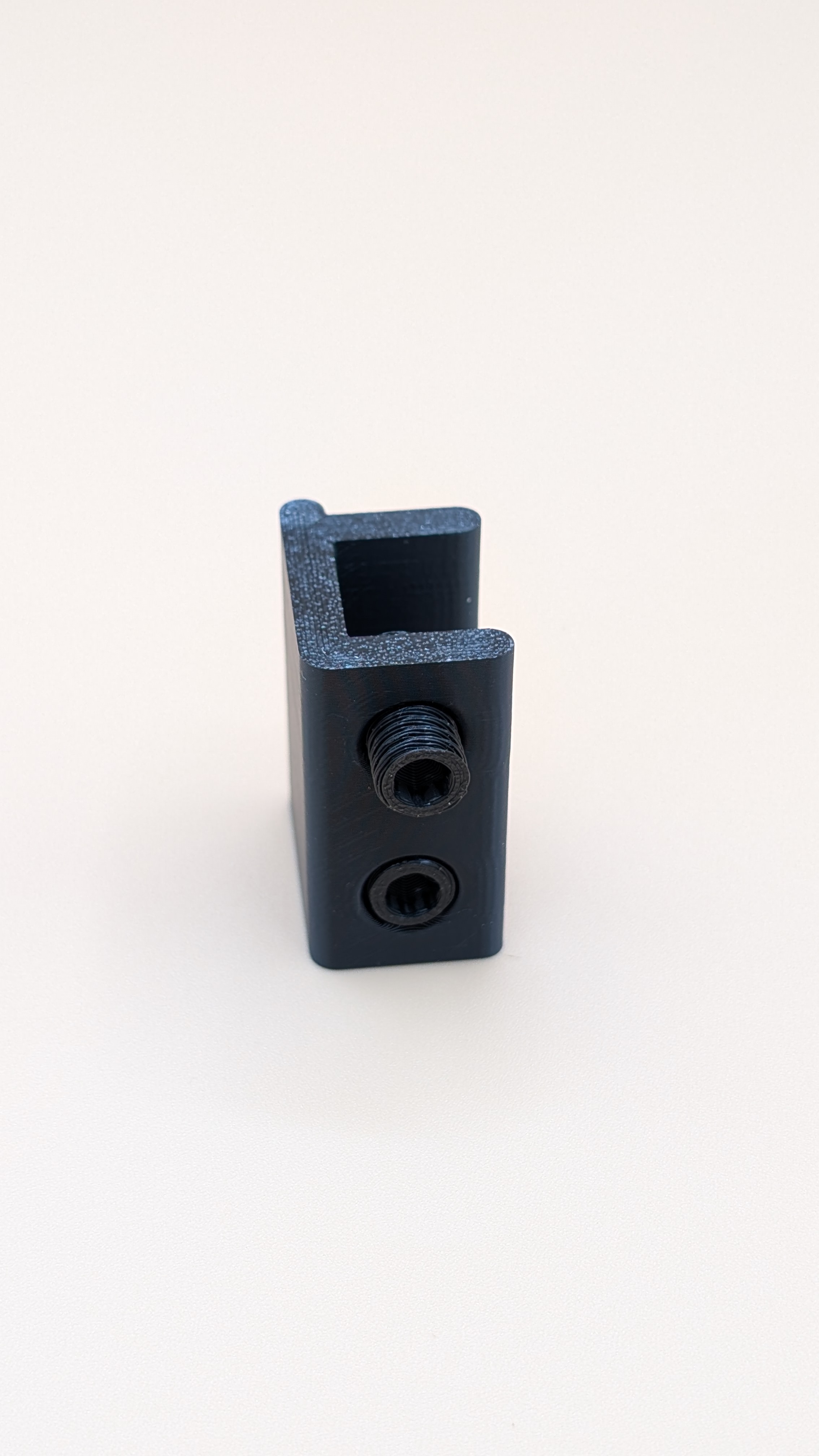 Miniatura 1 do modelo 3D Sliding Window Lock Stopper