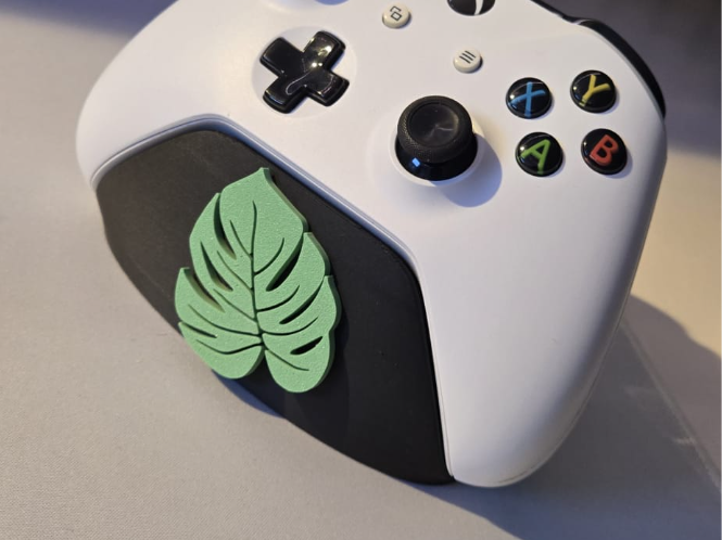 Minimalistischer Xbox-Controller-Ständer mit blatt