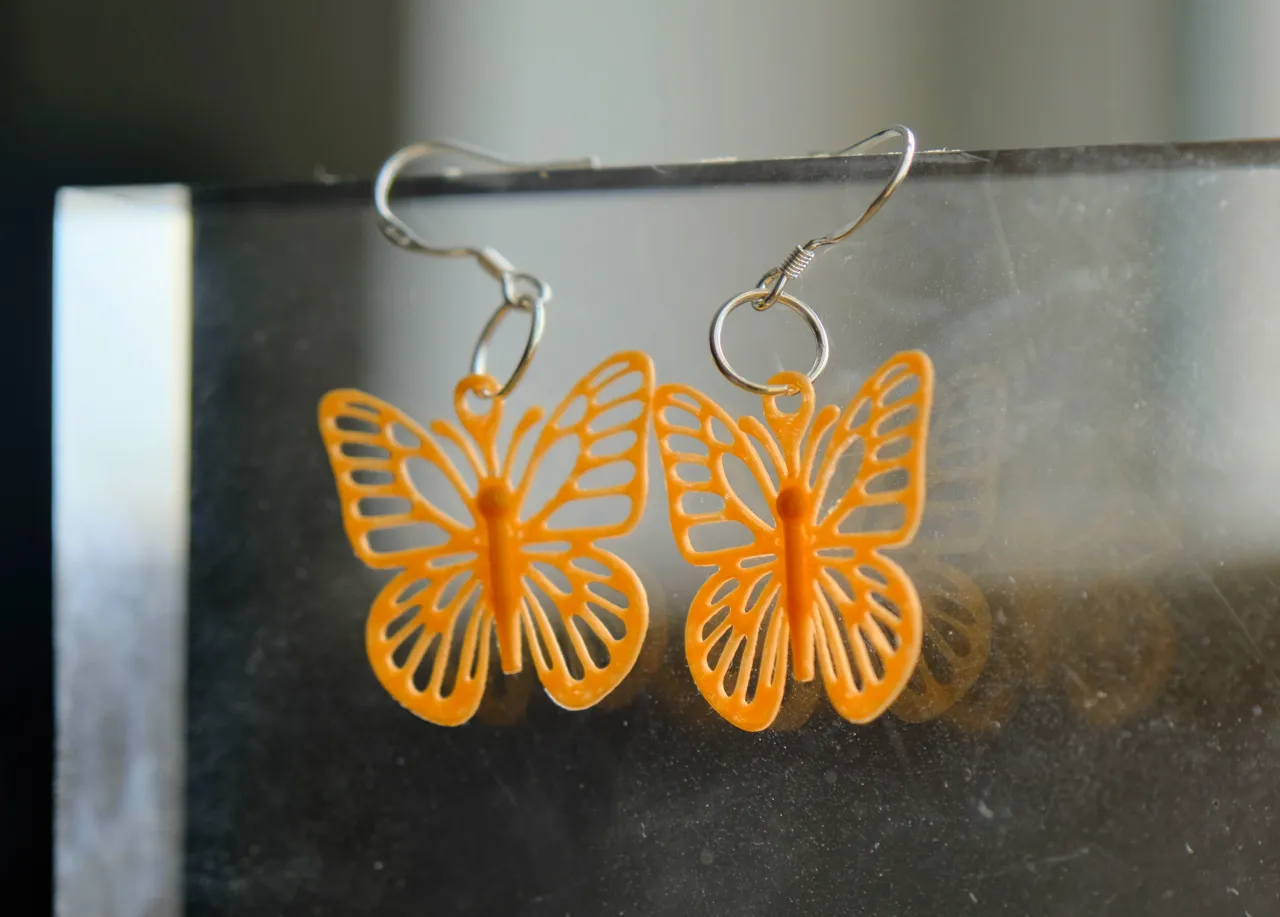 Elegant Butterfly Wings Earrings view 3
