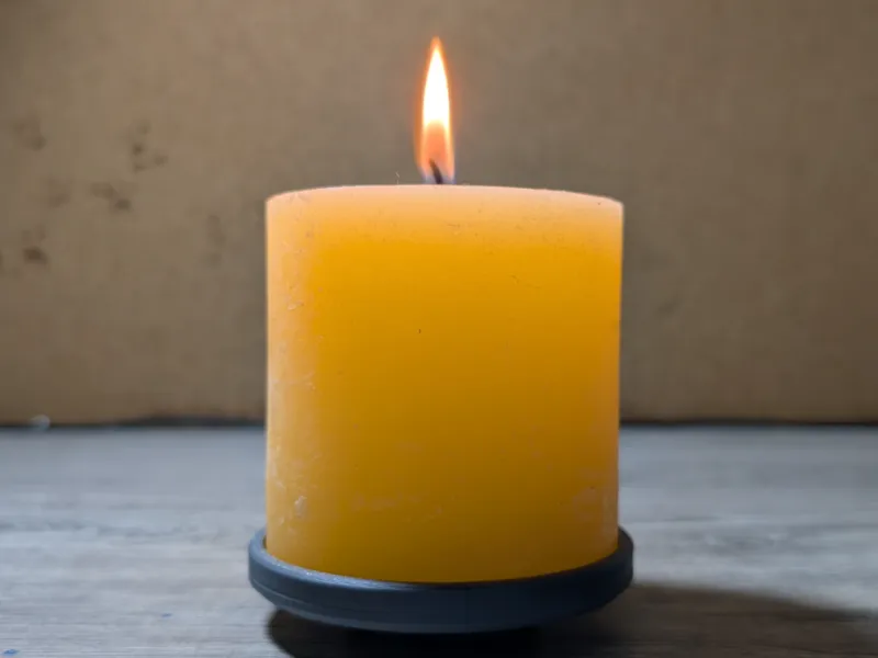 Candle holder