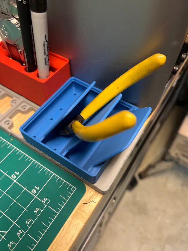 https://makerworld.bblmw.com/makerworld/model/USeab6936ff1fd50/design/2023-12-10_f96870d46015.jpg