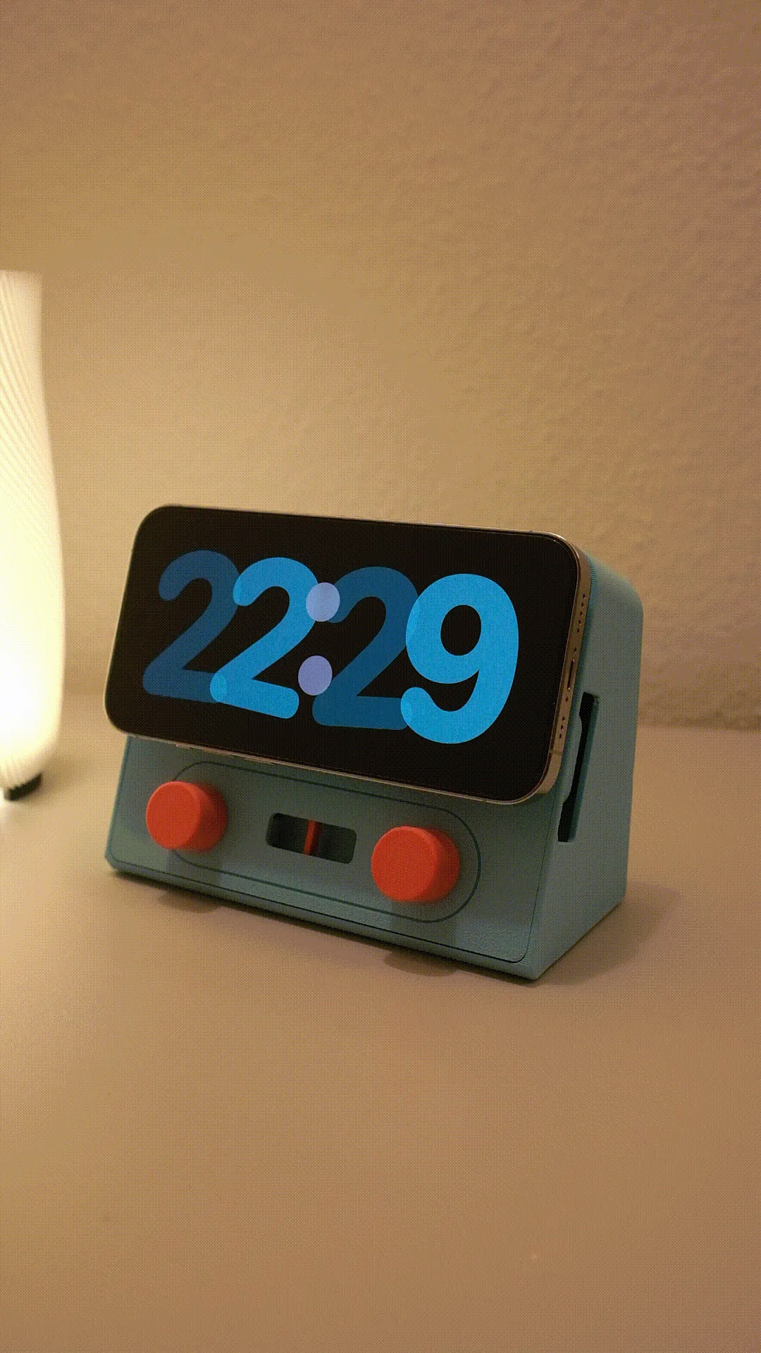 Retro Radio MagSafe Charger view 3