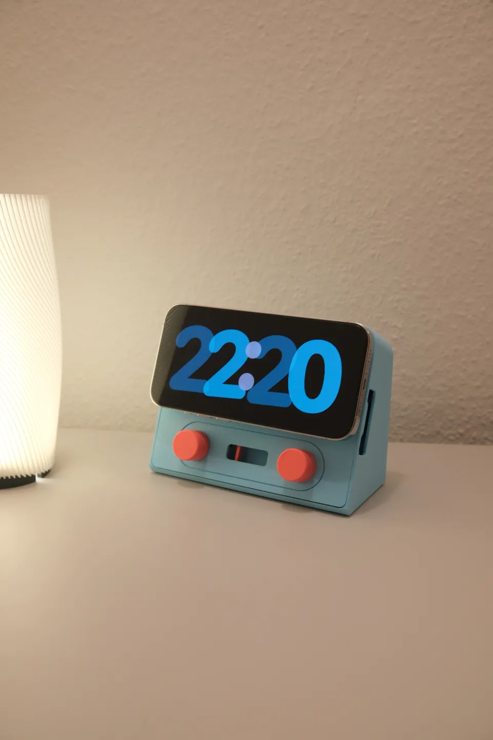 Retro Radio MagSafe Charger view 2