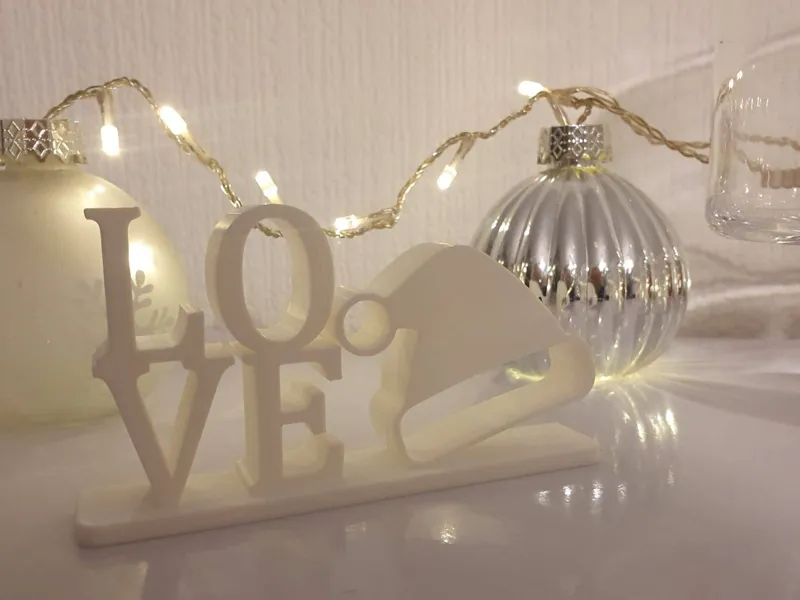 Santa Hat Themed Love Sign