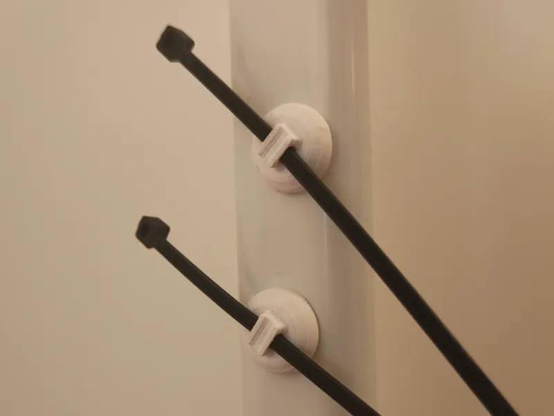 Magnetic Light string / ziptie holder