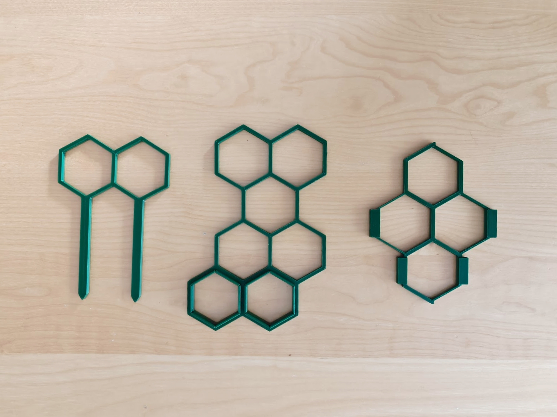 Miniatura 2 do modelo 3D Extendable honeycomb trellis